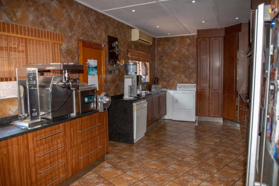 4 Bedroom Property for Sale in Deneysville Free State